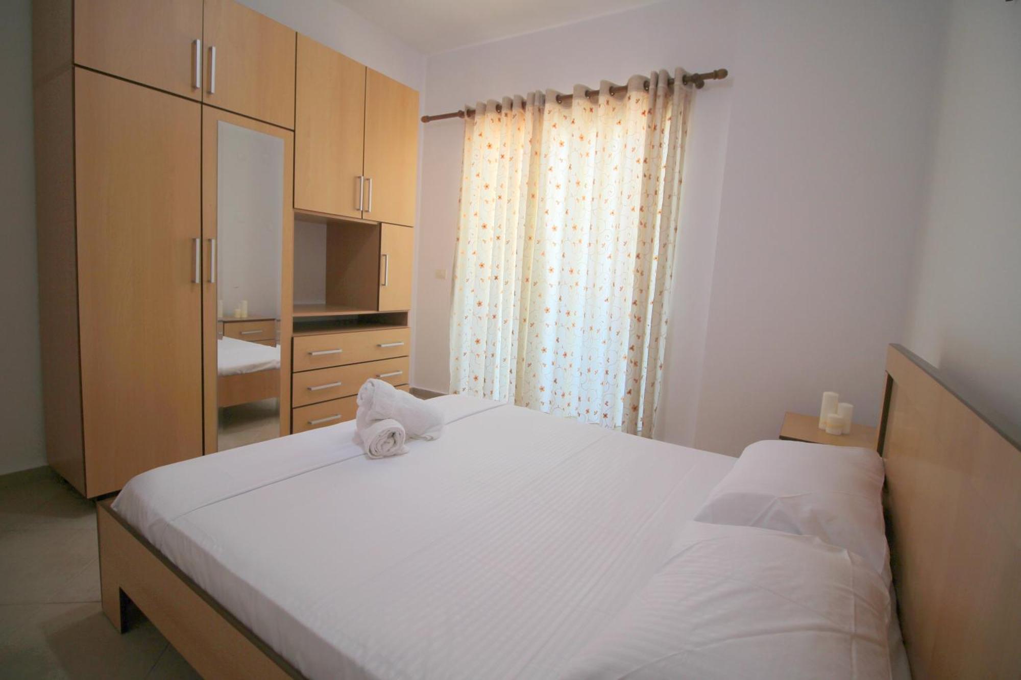 July Seaview Apartments ซารานเดอ ภายนอก รูปภาพ