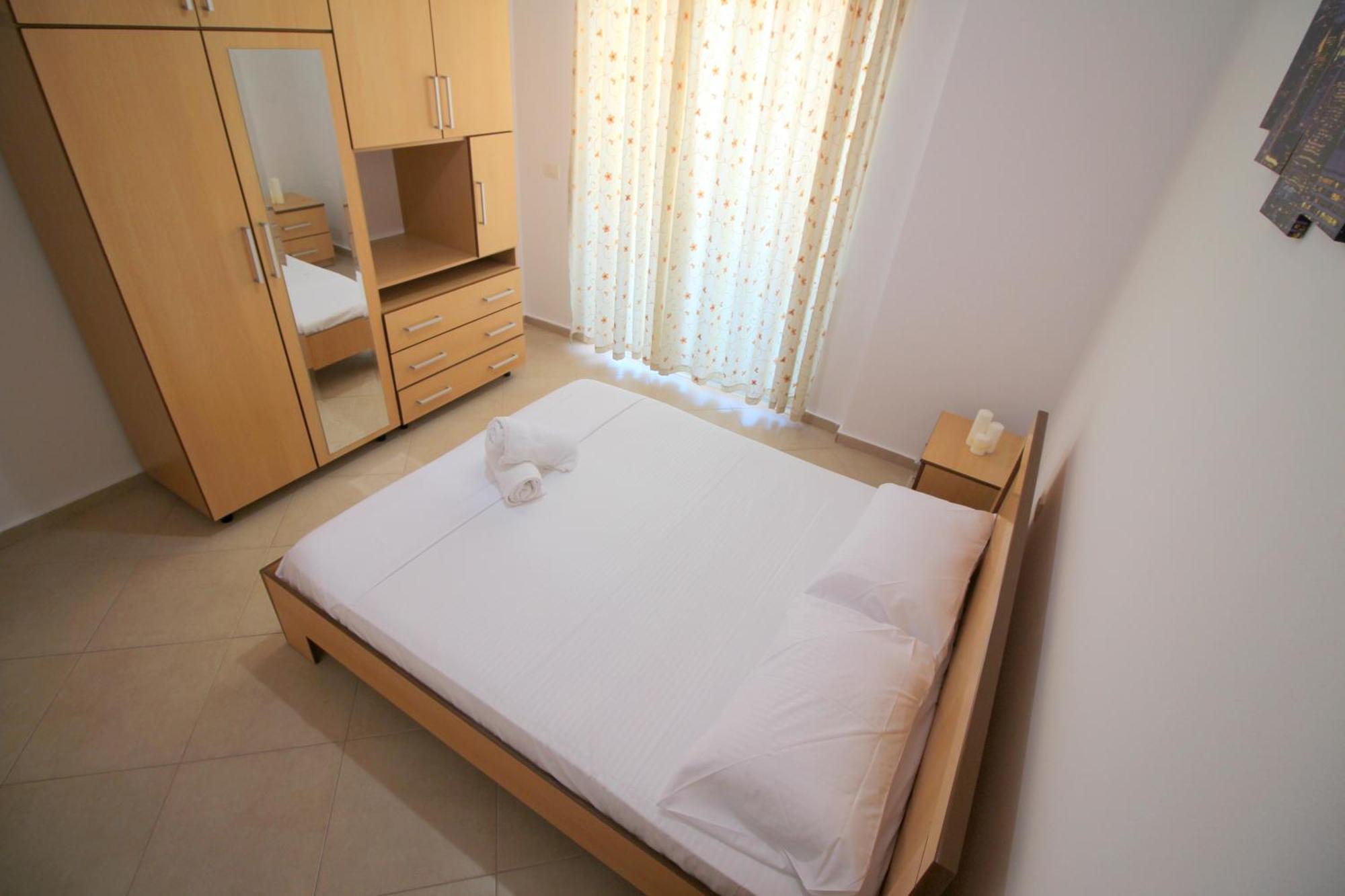 July Seaview Apartments ซารานเดอ ภายนอก รูปภาพ