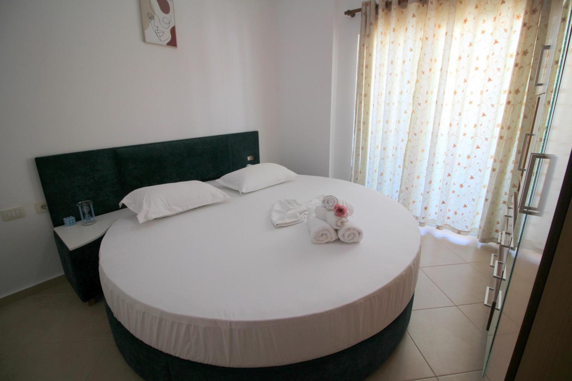 July Seaview Apartments ซารานเดอ ภายนอก รูปภาพ