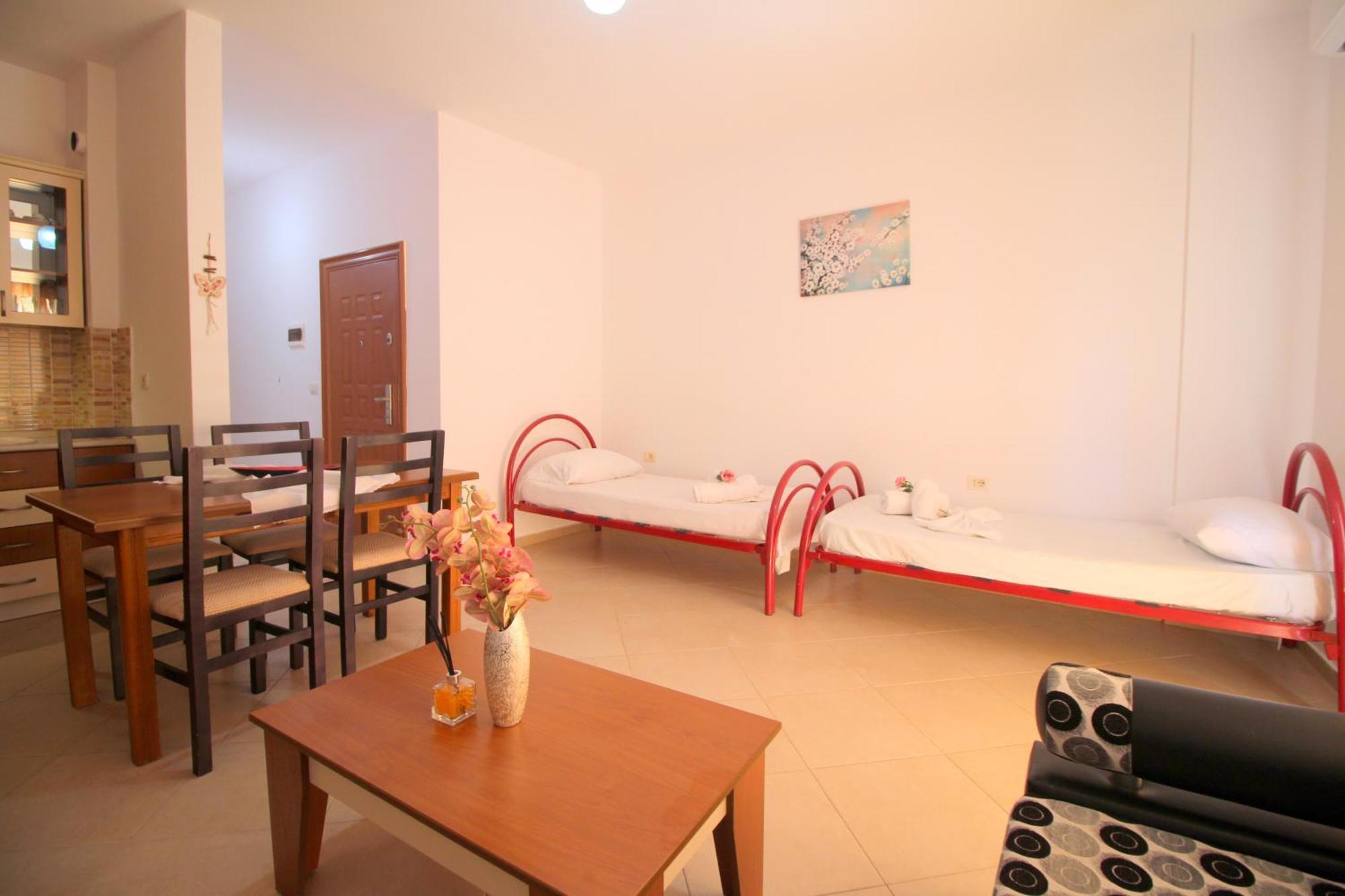 July Seaview Apartments ซารานเดอ ภายนอก รูปภาพ