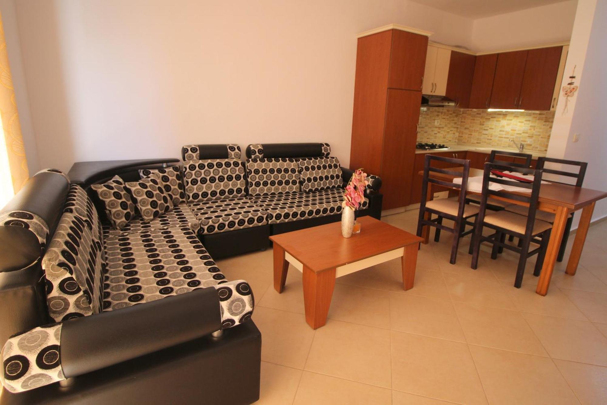 July Seaview Apartments ซารานเดอ ภายนอก รูปภาพ